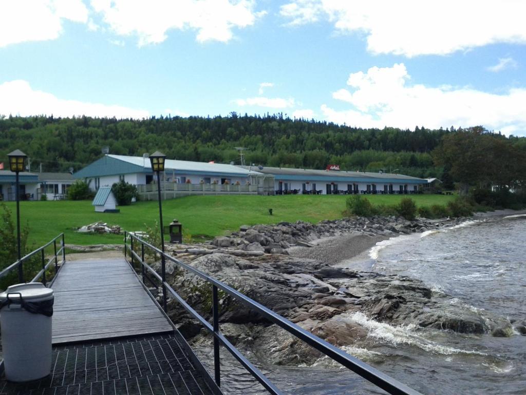 Motel Lac St-Jean Chambord Εξωτερικό φωτογραφία